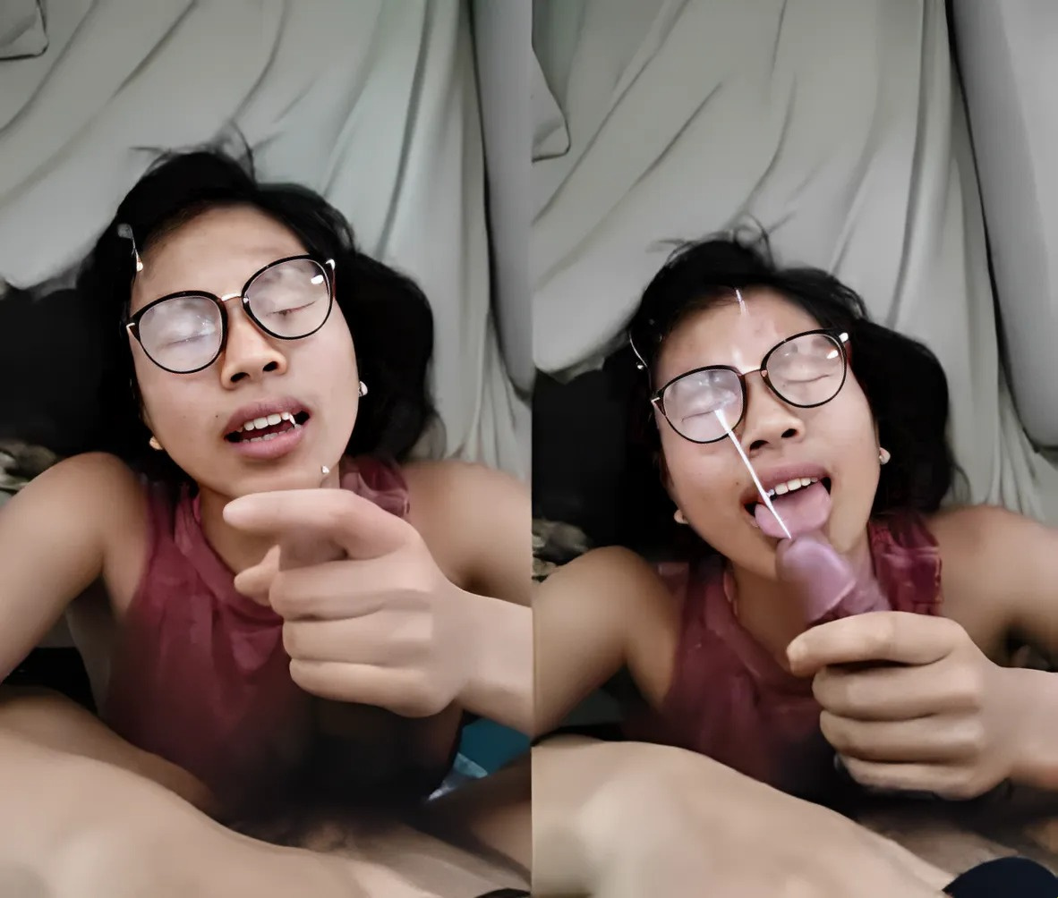 Gadis berkacamata itu suka air mani di wajahnya