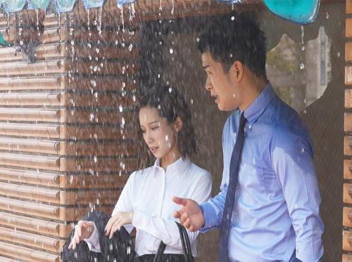 Pulang ke rumah untuk berpikir bersama rekan saya karena badai yang tidak terduga